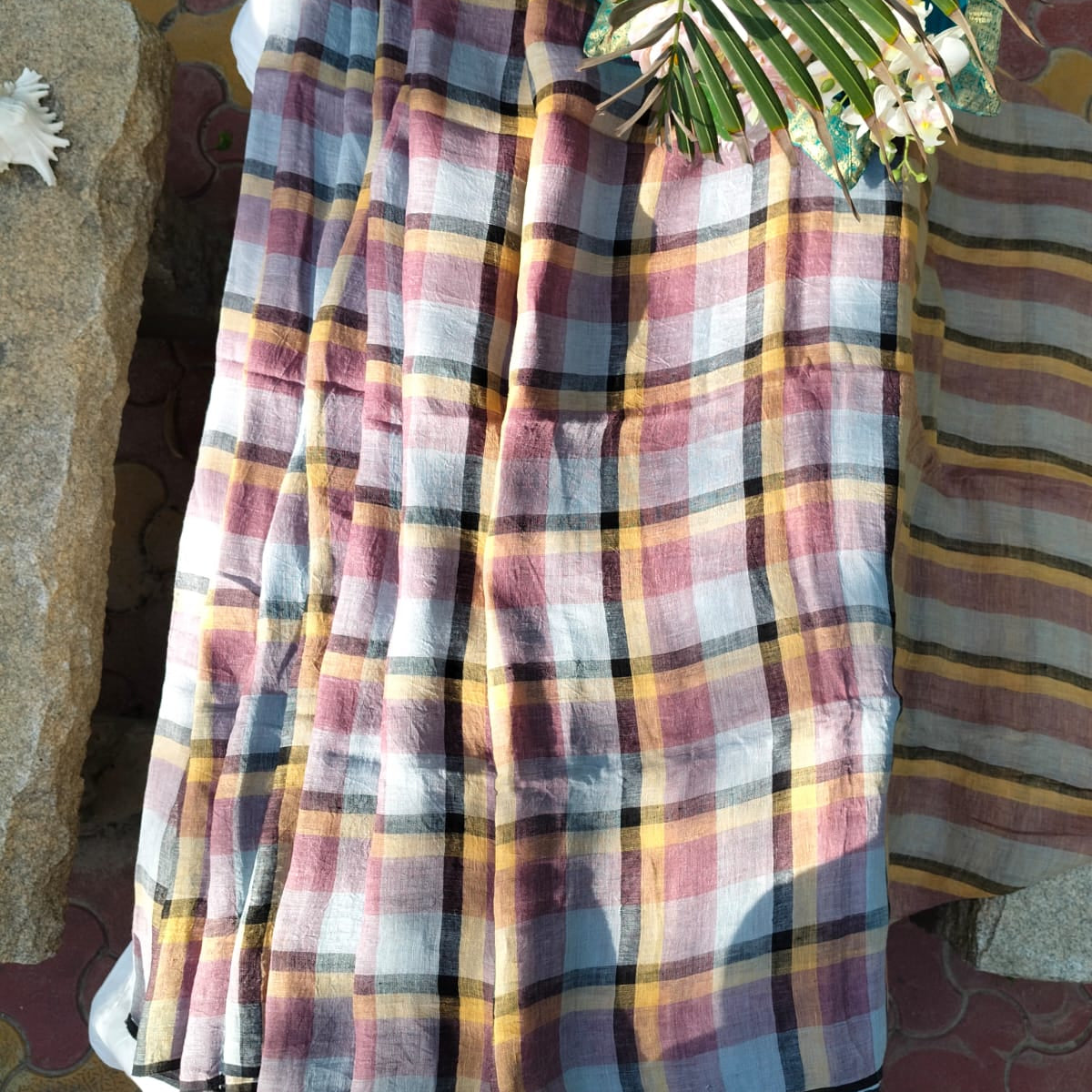 Linen Multicolour Chequered Handloom Saree
