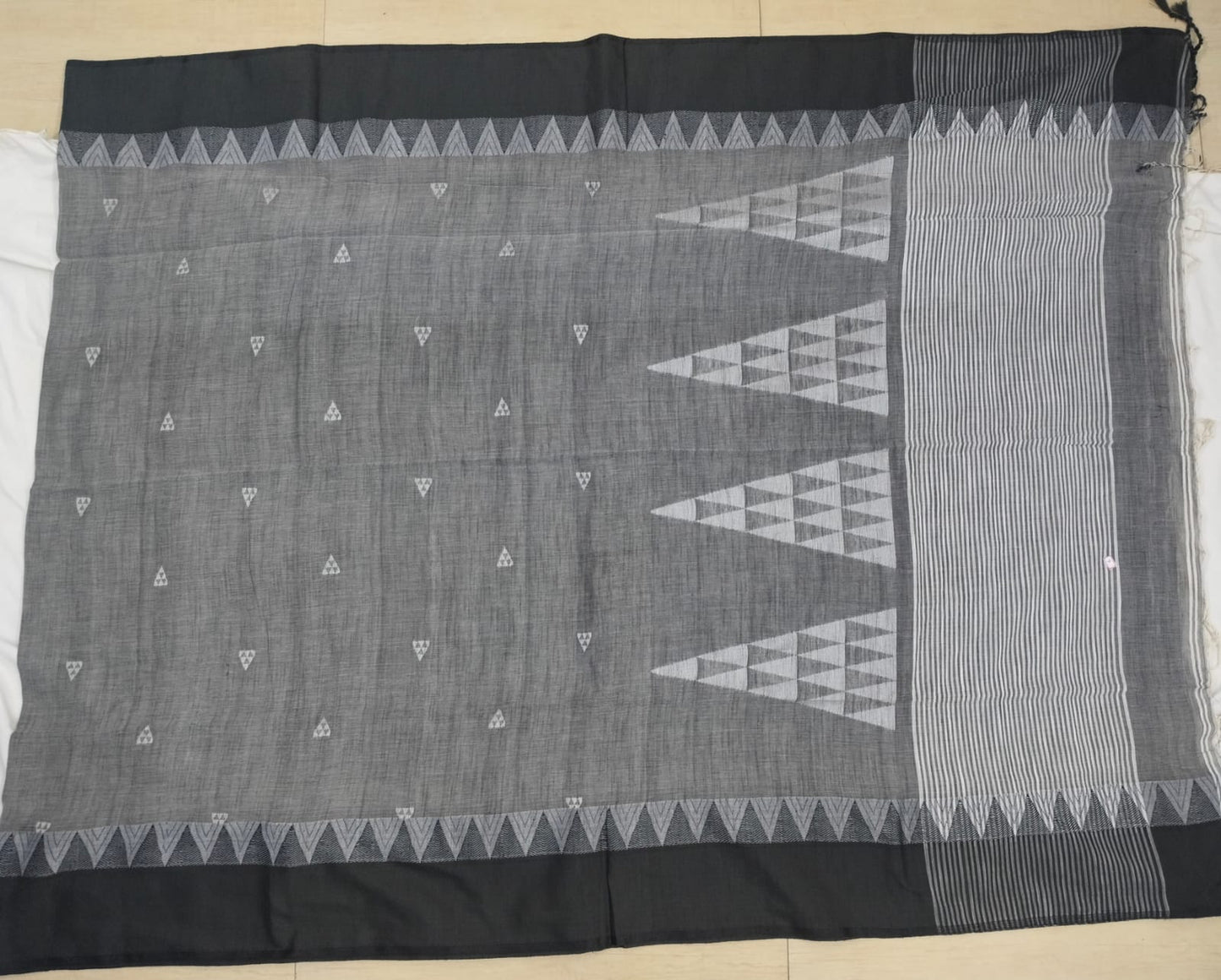 Handloom cotton saree