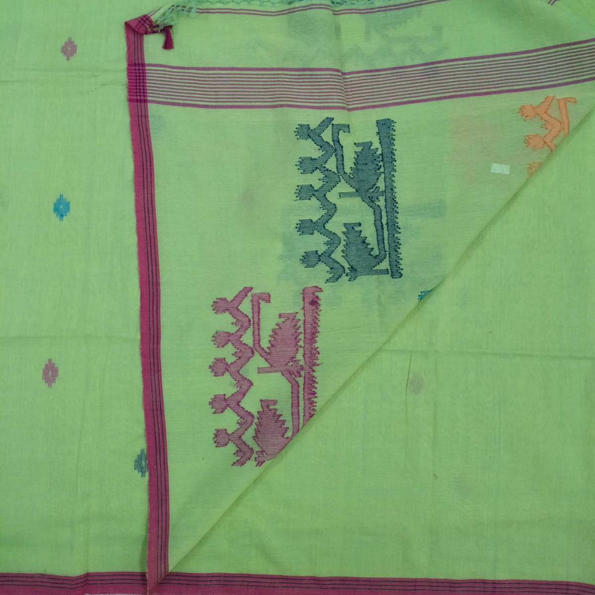 Handloom cotton jamdani saree