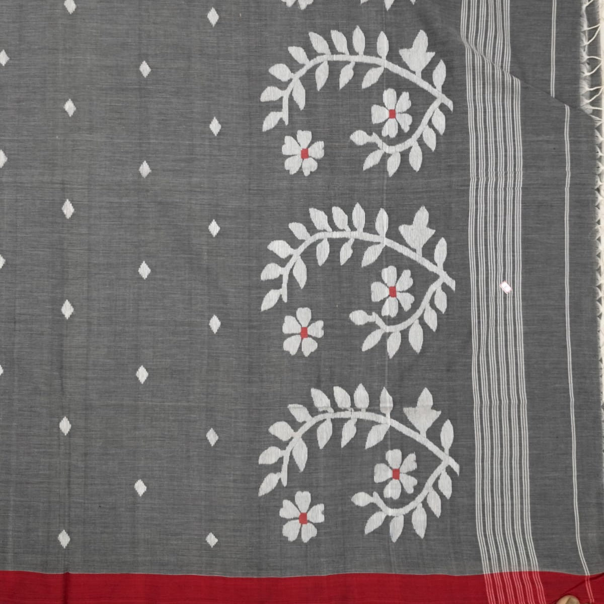 Handloom cotton jamdani saree