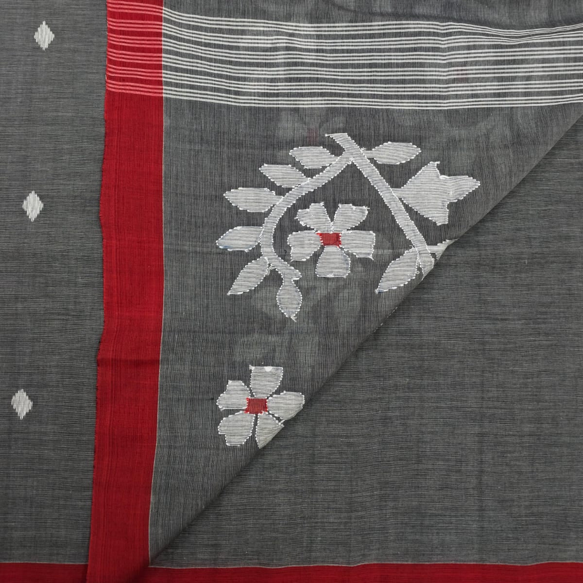 Handloom cotton jamdani saree