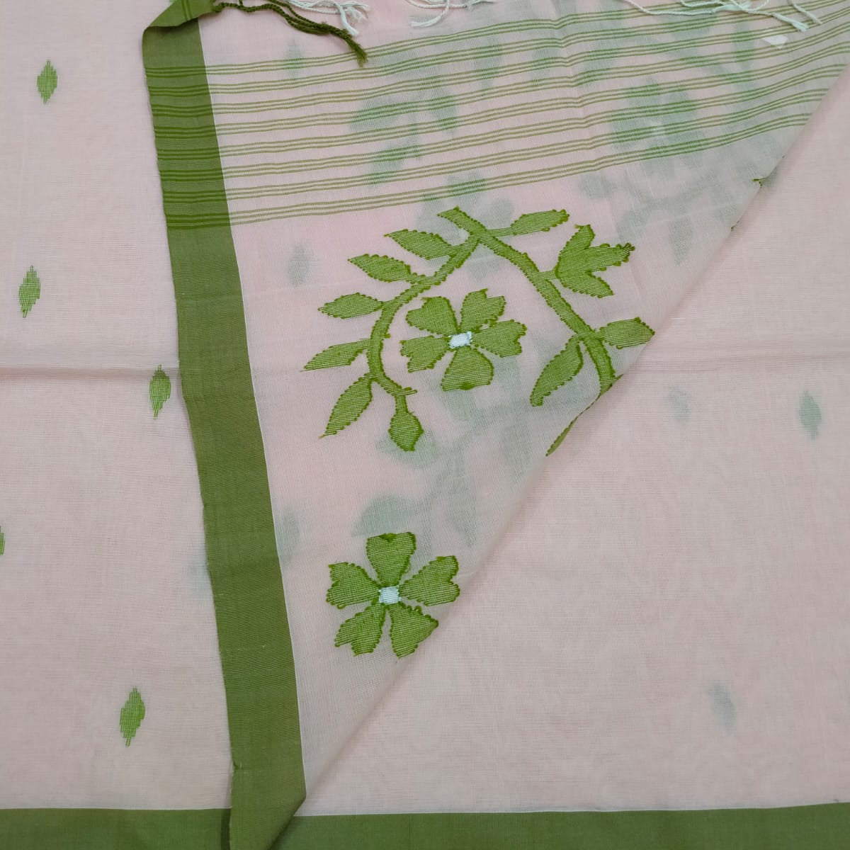 Handloom cotton jamdani saree