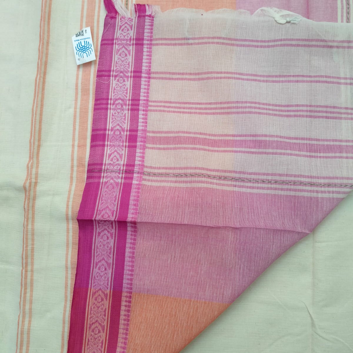 The reverse side of pallu