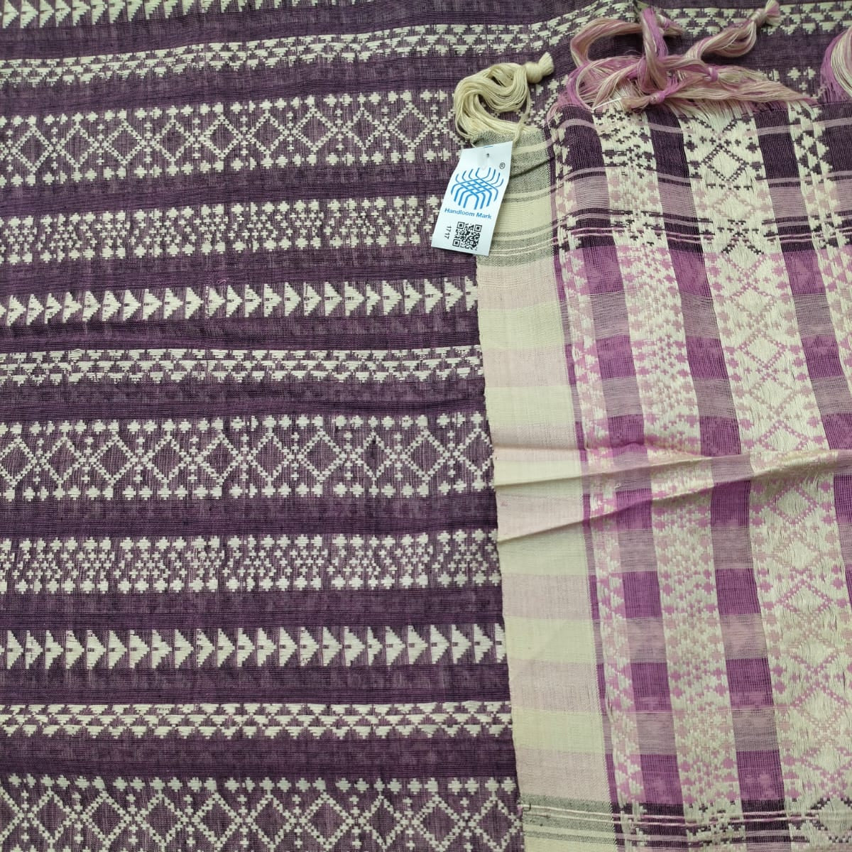 The reverse side f the pallu