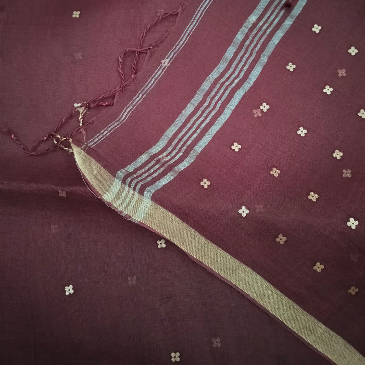 The reverse side of teh pallu