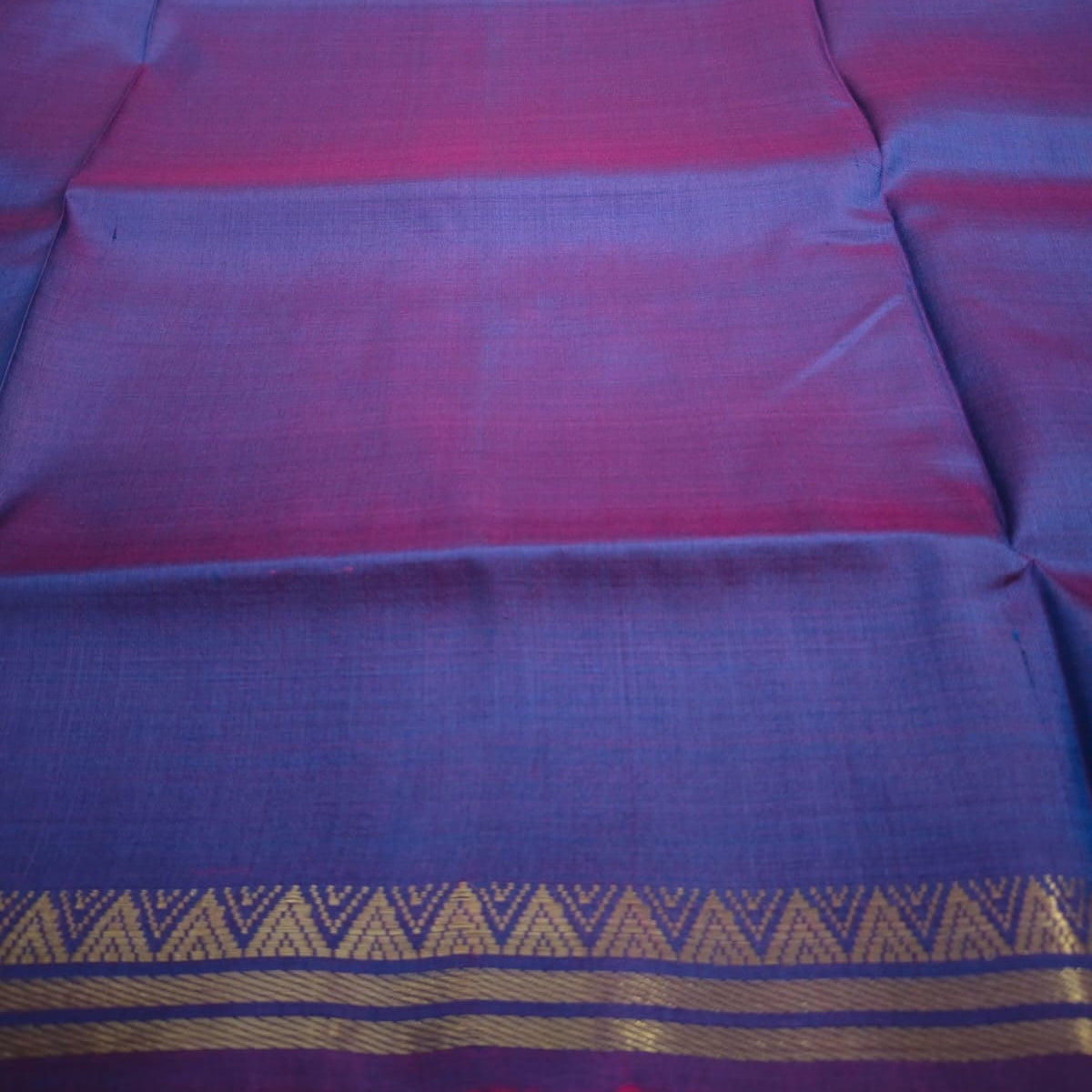 Handloom pure katan/muberry silk with small border