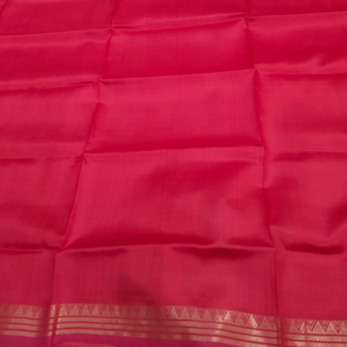 Handloom katan silk/mulberry silk plain saree with 1 inch zari border.