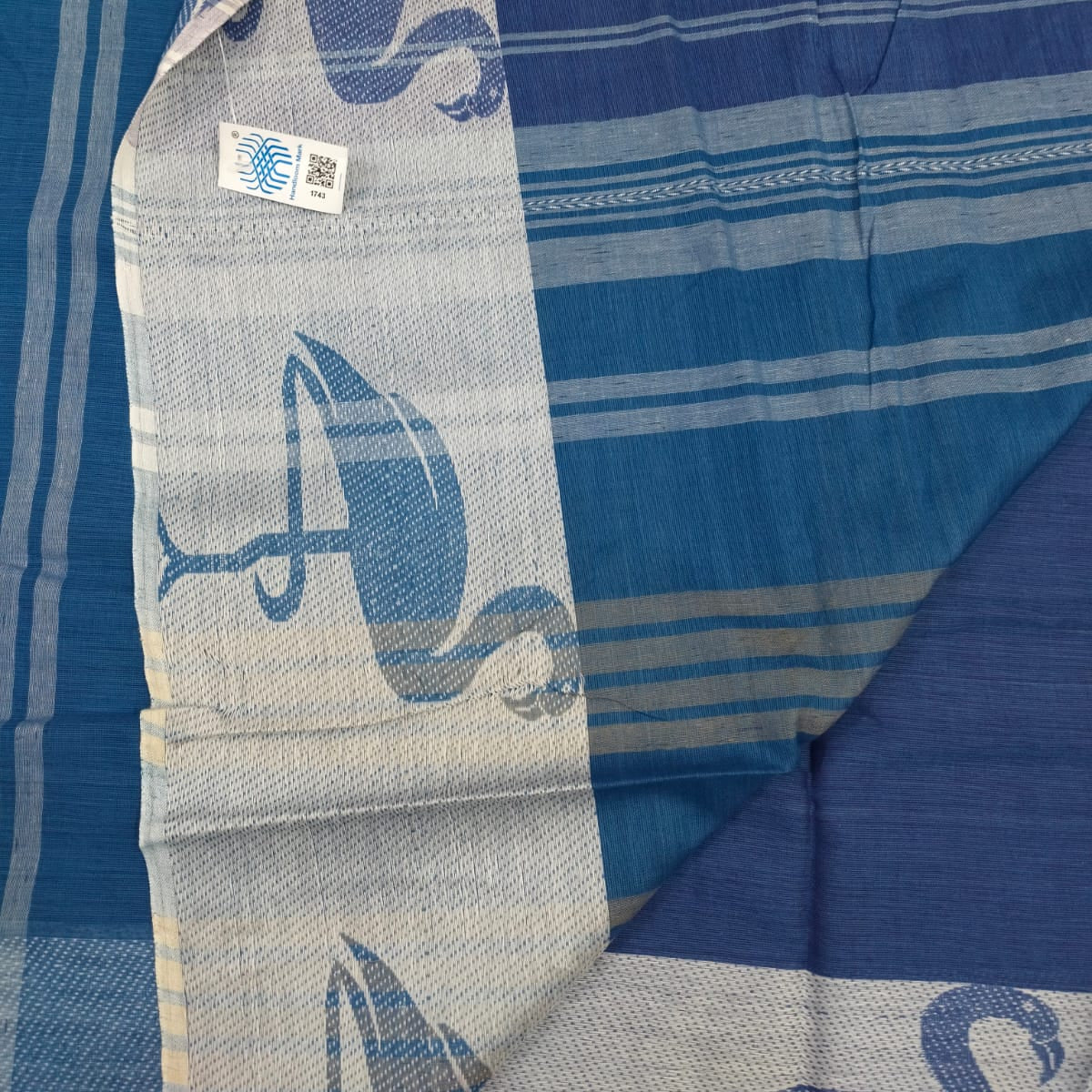 The reverse side of the pallu